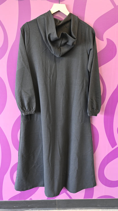 Hiking Hijabi - Black Zipper Abaya with Hoodie