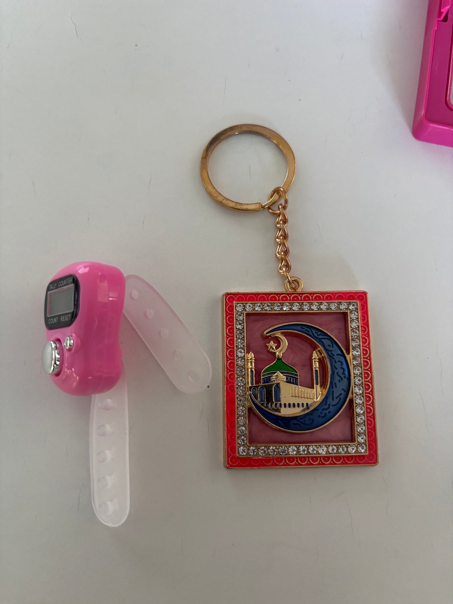 Dhikr Clicker Gift Set – Digital Tally Counter with Keychain (Light Pink)