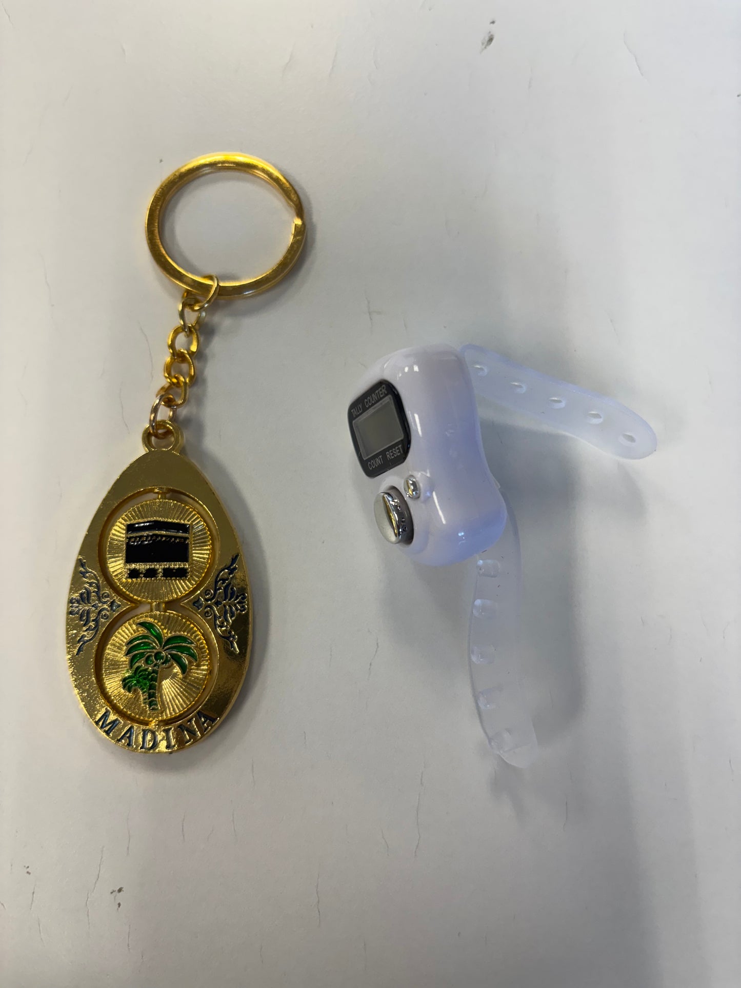 Dhikr Clicker Gift Set – Digital Tally Counter with Keychain (White)